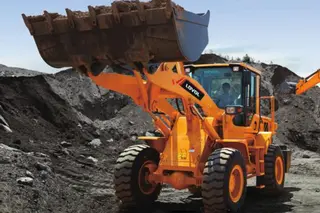 特雷克斯 CC12600 起重机